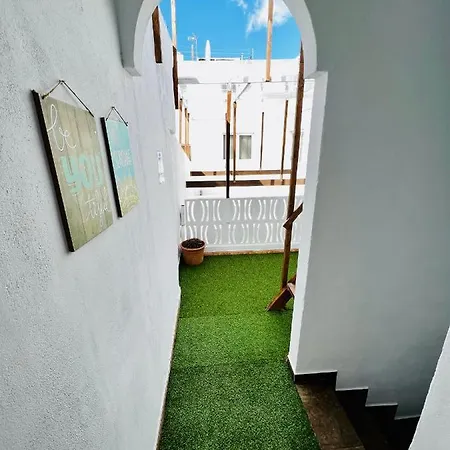 לינה וארוחת בוקר El Jardin De Iris *