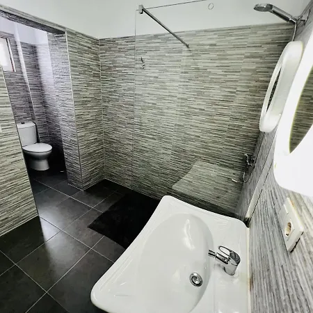 לינה וארוחת בוקר El Jardin De Iris *