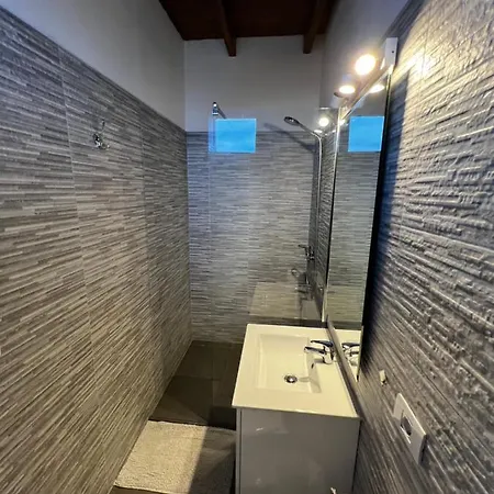 לינה וארוחת בוקר El Jardin De Iris *