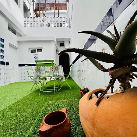 Alojamento de Acomodação e Pequeno-almoço El Jardin De Iris *